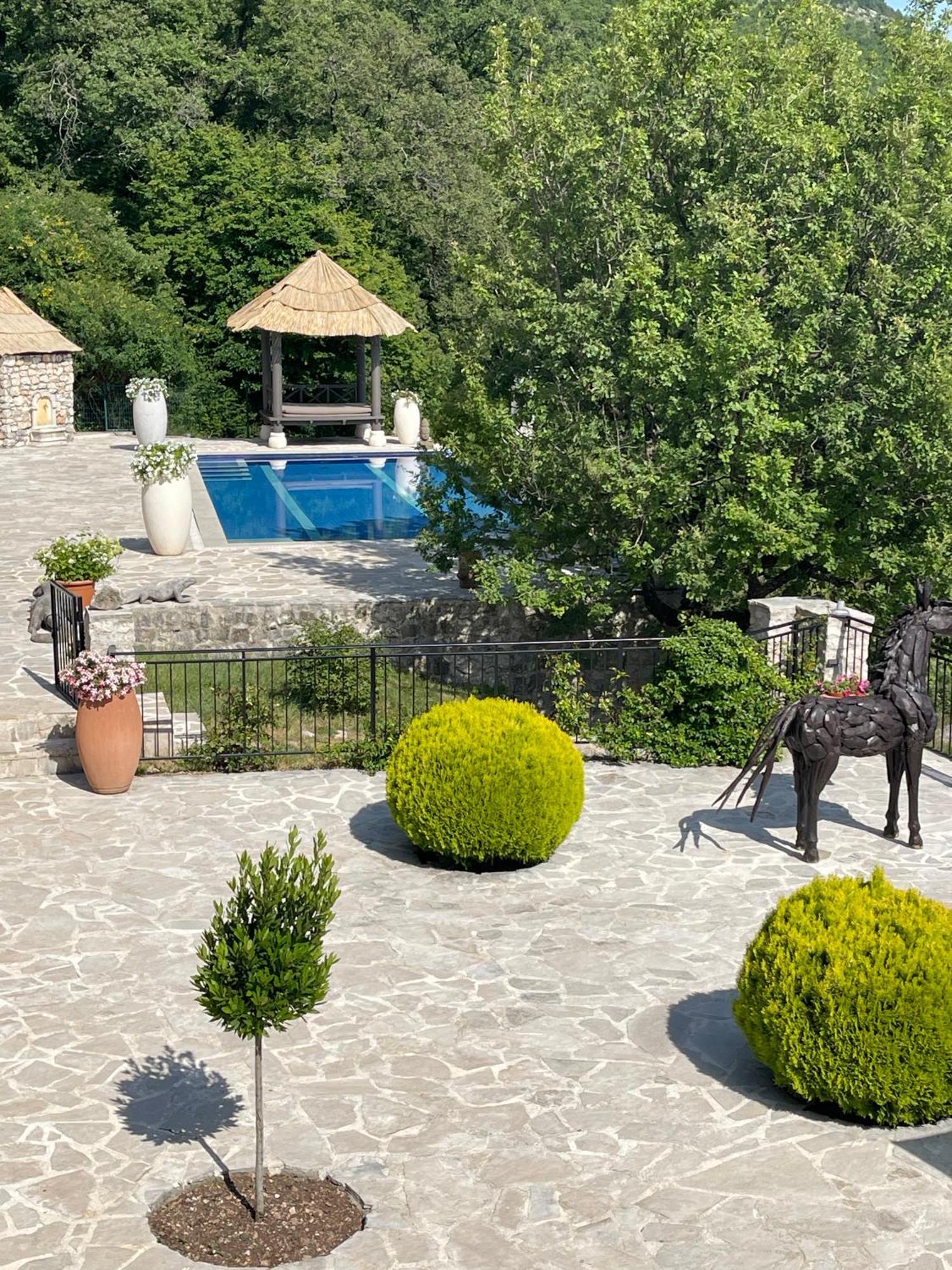 Mona Lisa Montenegro Villa *